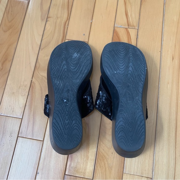Clarks Slip on Sequin Heel Sandals in Black - Size 8 - Picture 4 of 8